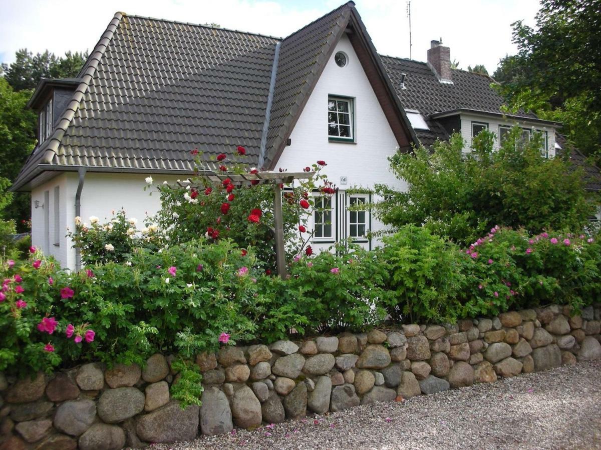 Ferienwohnungen Outzen Nebel Exterior photo